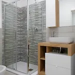 Casa Ideale Tim Appartmanti Moderni Vicina Al Centro レッコ