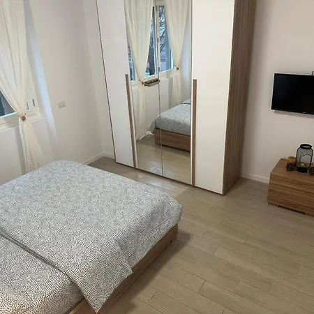 Casa Ideale Tim Appartmanti Moderni Vicina Al Centro