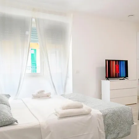 Casa Ideale Tim Appartmanti Moderni Vicina Al Centro レッコ