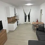 Casa Ideale Tim Appartmanti Moderni Vicina Al Centro Διαμέρισμα Lecco