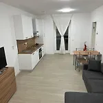 Διαμέρισμα Casa Ideale Tim Appartmanti Moderni Vicina Al Centro