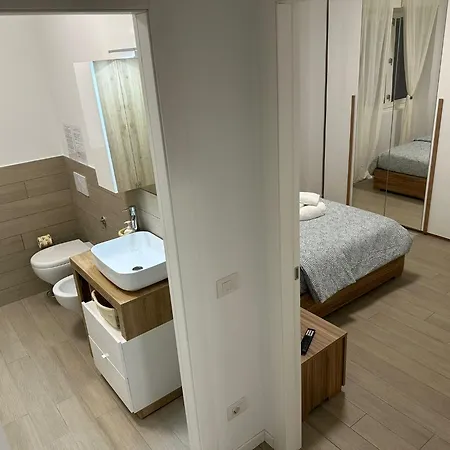 Casa Ideale Tim Appartmanti Moderni Vicina Al Centro Apartment
