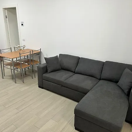 Casa Ideale Tim Appartmanti Moderni Vicina Al Centro Apartment *