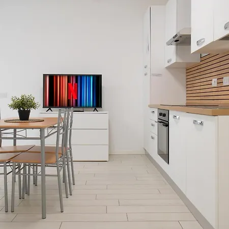 Lejlighed Casa Ideale Tim Appartmanti Moderni Vicina Al Centro Lecco