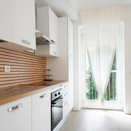 Casa Ideale Tim Appartmanti Moderni Vicina Al Centro * ليكو