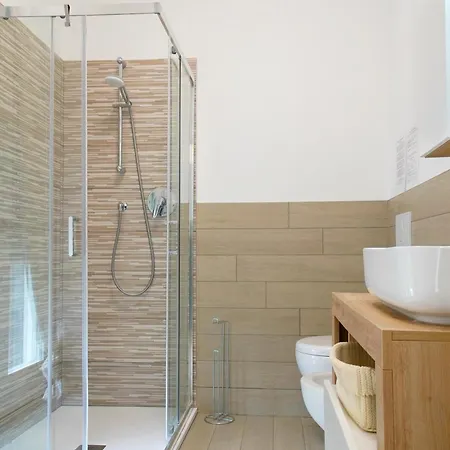 Casa Ideale Tim Appartmanti Moderni Vicina Al Centro Apartament *