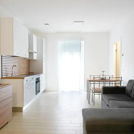 شقة Casa Ideale Tim Appartmanti Moderni Vicina Al Centro *