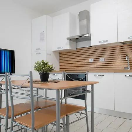 Casa Ideale Tim Appartmanti Moderni Vicina Al Centro شقة