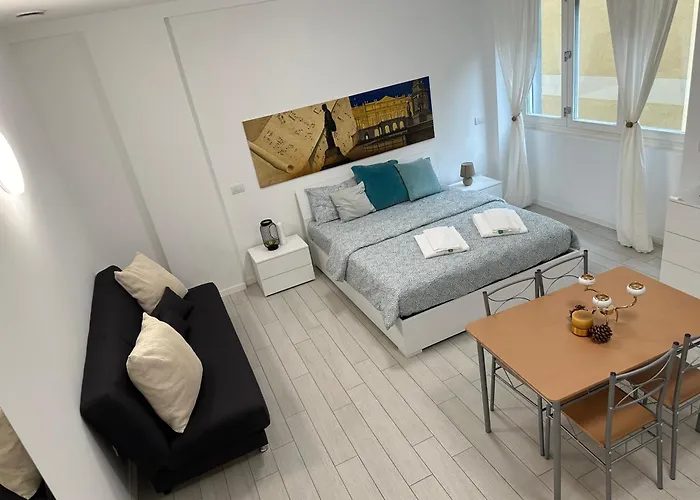 Casa Ideale Tim Appartmanti Moderni Vicina Al Centro Lejlighed *