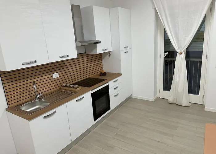 Casa Ideale Tim Appartmanti Moderni Vicina Al Centro Lägenhet *