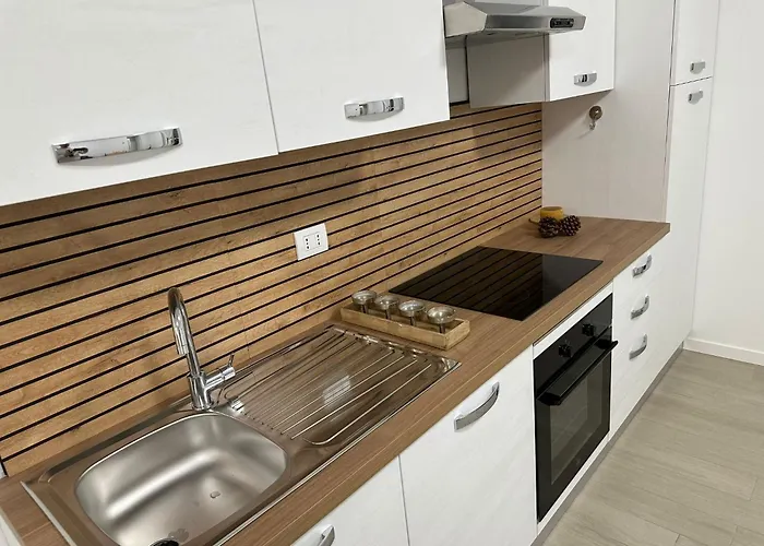 Casa Ideale Tim Appartmanti Moderni Vicina Al Centro Lägenhet Lecco