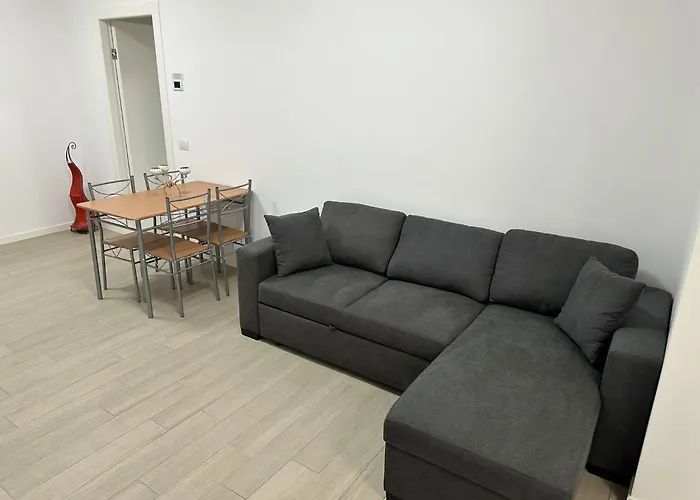 Casa Ideale Tim Appartmanti Moderni Vicina Al Centro Lägenhet *