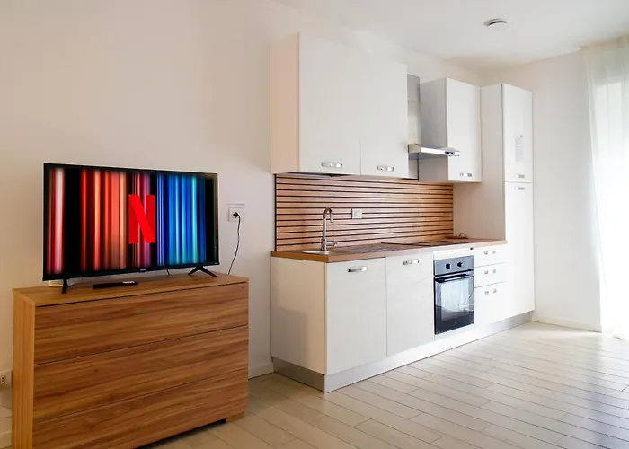 Lägenhet Casa Ideale Tim Appartmanti Moderni Vicina Al Centro Lecco