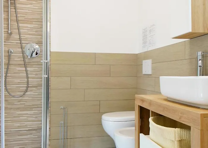 Casa Ideale Tim Appartmanti Moderni Vicina Al Centro Lägenhet Lecco