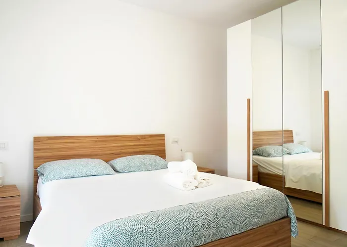 Lejlighed Casa Ideale Tim Appartmanti Moderni Vicina Al Centro Lecco