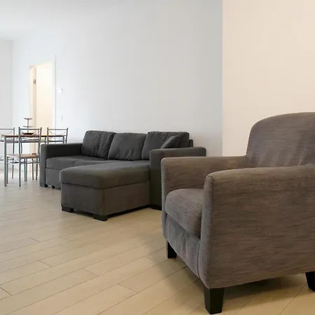 Casa Ideale Tim Appartmanti Moderni Vicina Al Centro לקו