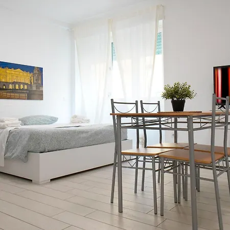 Casa Ideale Tim Appartmanti Moderni Vicina Al Centro * לקו