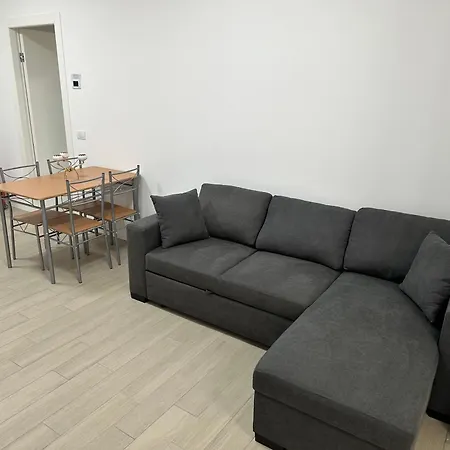 Casa Ideale Tim Appartmanti Moderni Vicina Al Centro Apartamento *