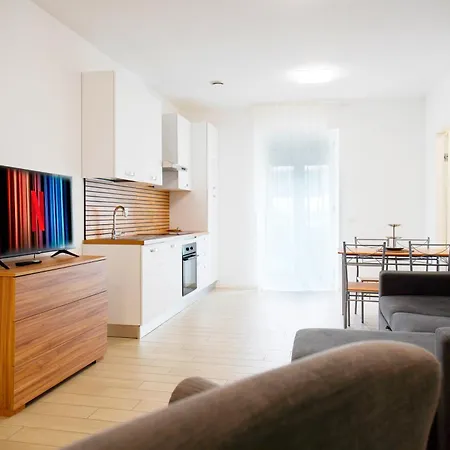 Casa Ideale Tim Appartmanti Moderni Vicina Al Centro Apartamento *