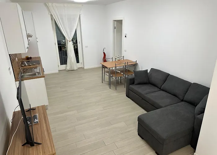 Casa Ideale Tim Appartmanti Moderni Vicina Al Centro Apartamento